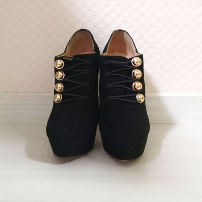 Ботильоны полусапожки лабутены louboutin