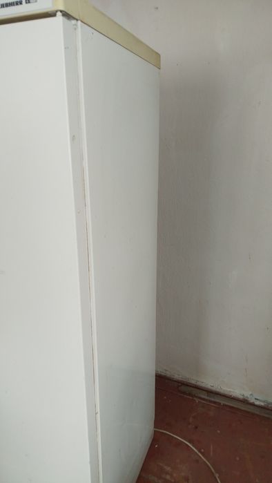 Морозильна liebherr терміново