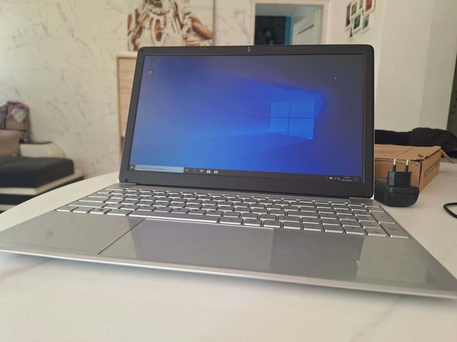 Laptop default string Celeron, 8GB, SSD 128GB, 15,6'' nowy
