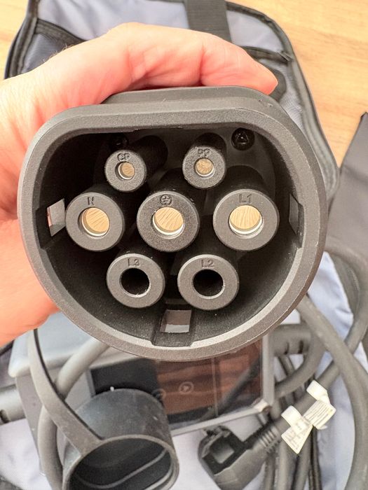 Carregador portátil para carro elétrico/hibrido plug in