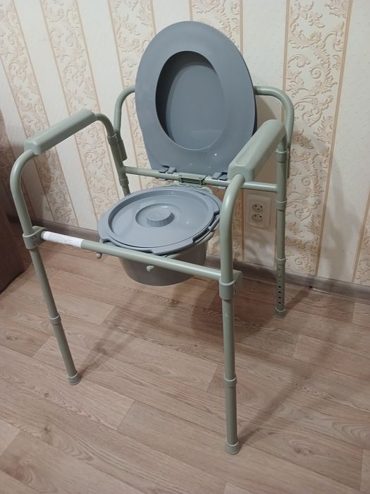 Стул туалет медичний.Туалетний стілець складний для хворих