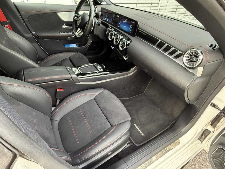 Mercedes-Benz CLA 35 AMG