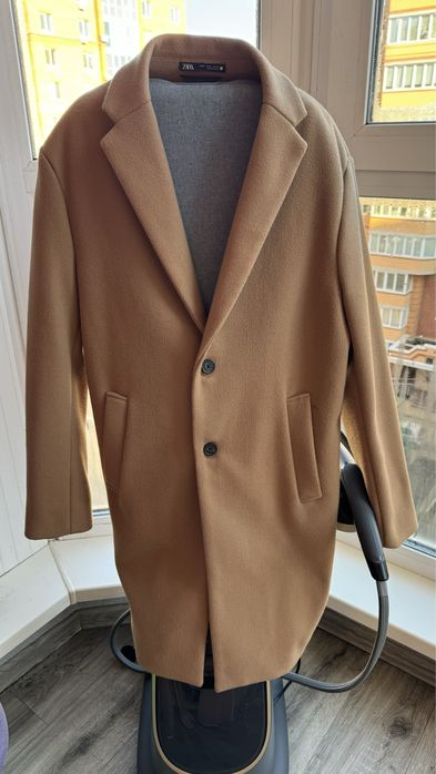 Класичне чоловіче пальто