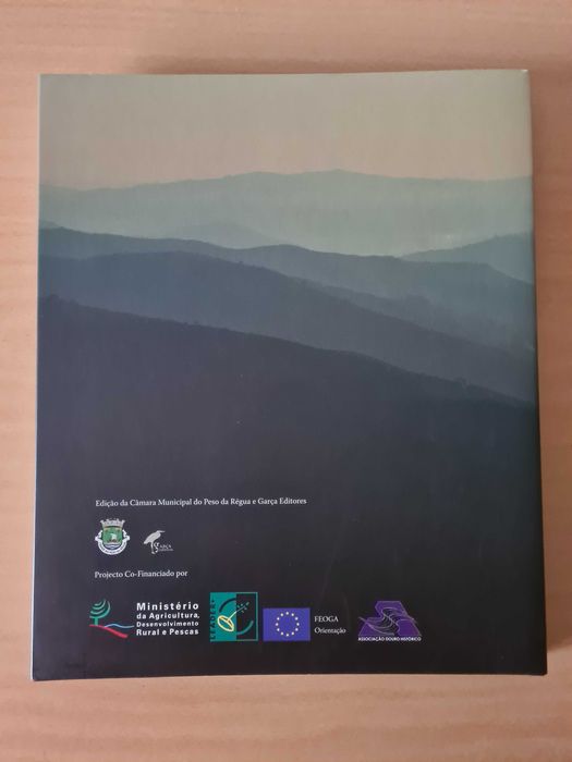 Livro "Peso da Régua à Descoberta da Terra Nova" de António Pinto