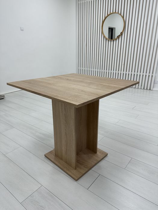 Стіл квадратний новий