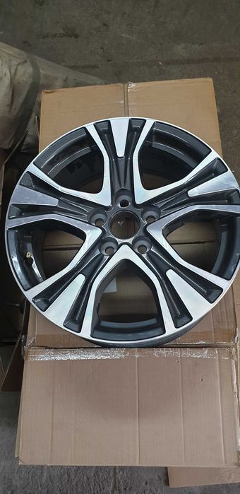 Felgi aluminiowe Toyota 17 komplet