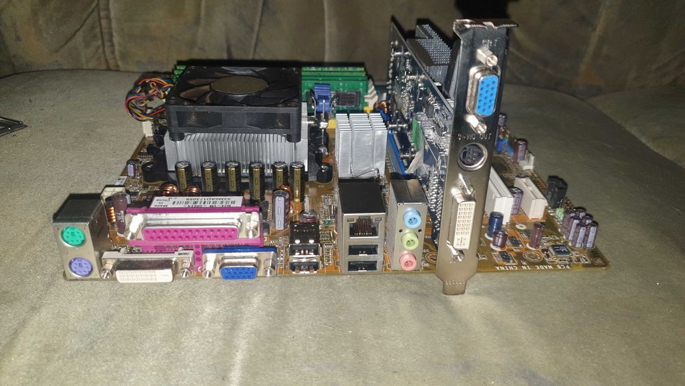 Płyta ASUS M2A-VM z procesorem AMD Athlon 64 X2 5000+