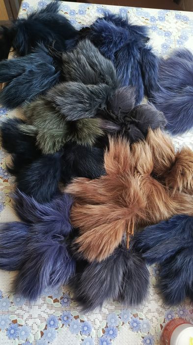 Мех опушки на капюшоны. Бубоны.