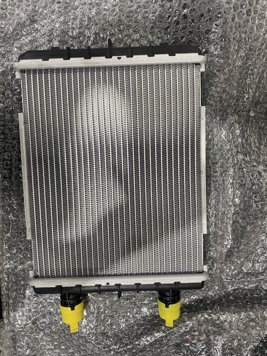 Радіатор Охолодження Mersedes AMG оригінал
