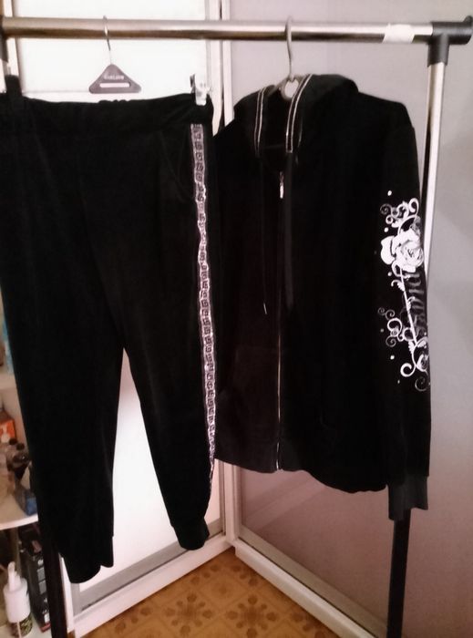 Костюм велюровый с камнями