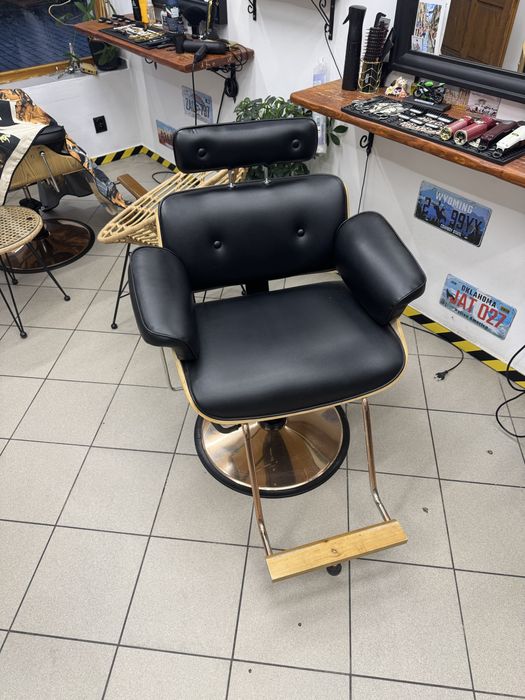 Sprzedam fotel barberski
