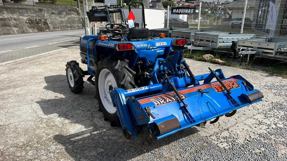 Trator Iseki LANDLEADER 235 c/fresa