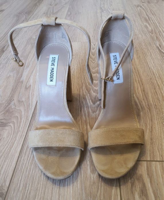Steve Madden beżowe sandały na obcasie