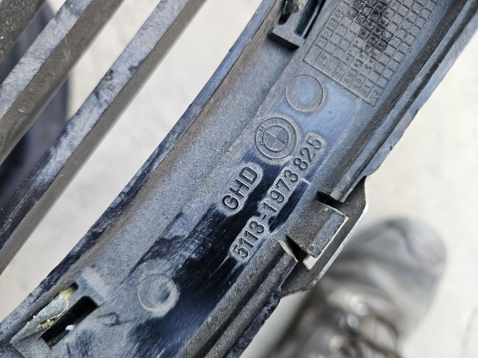 Решітка радіатора Ніздрі Птиця 51131973825 БМВ Е34 BMW E34 решетка