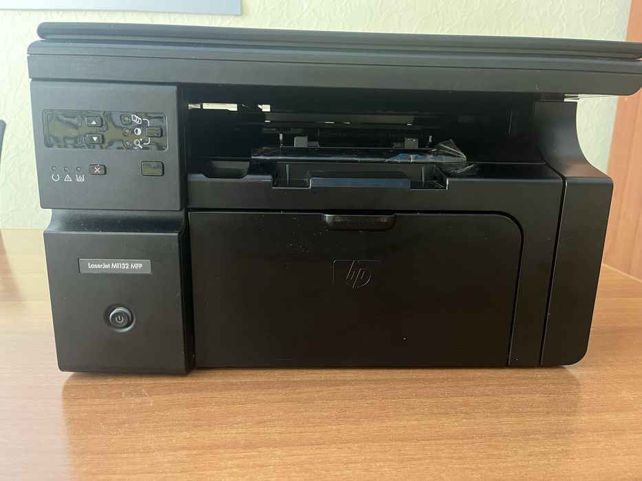 Недорого лазерний БФП НР LaserJet M1132 MFP