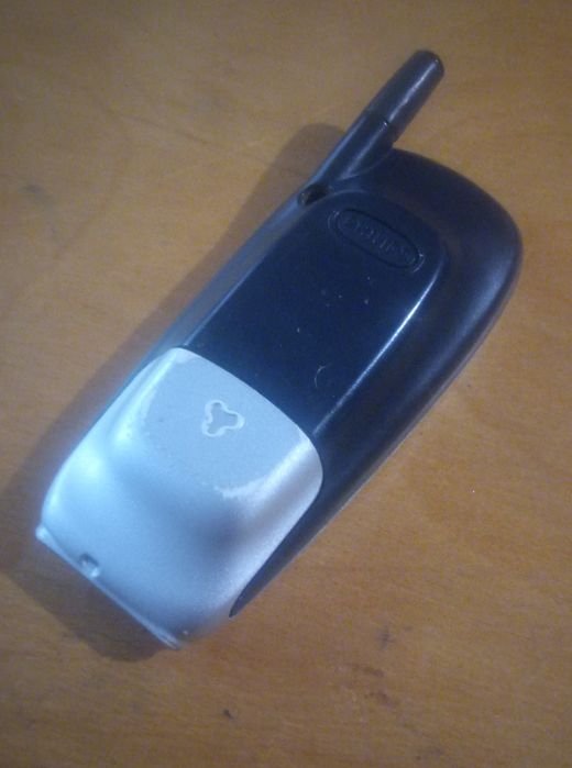 Кнопочный мобильный телефон. Мобилка PHILIPS fisio 120.