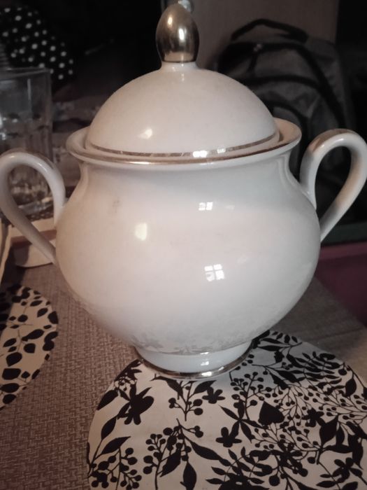 Cukiernica porcelanowa