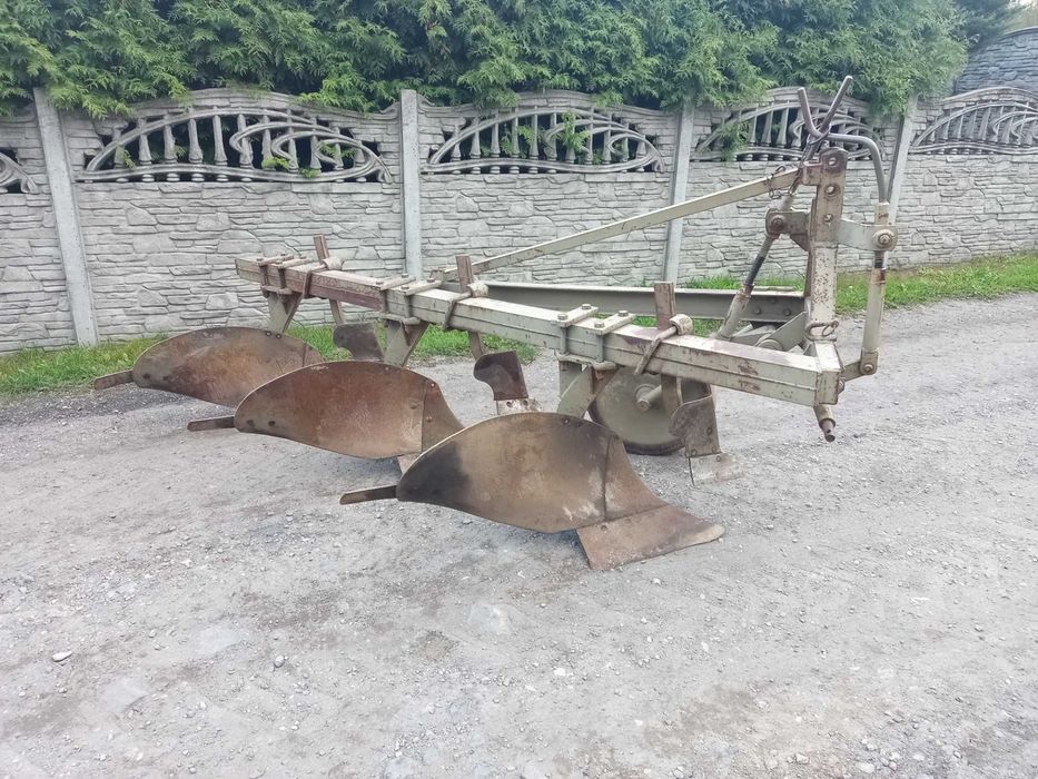 Pług 3-skibowy Fortschritt