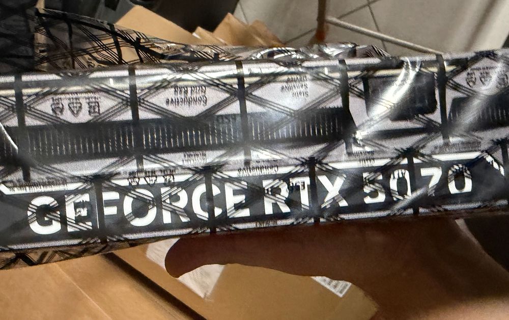 Placa de vídeo NVIDIA GeForce RTX 5070 12GB DP*3+HDMI*1 GDDR7