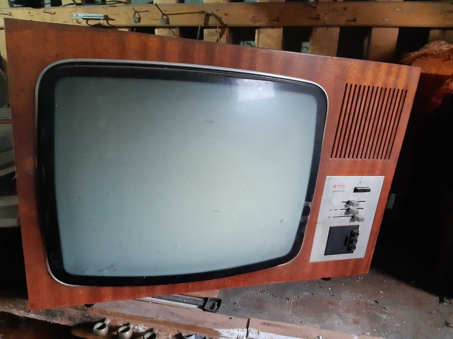 Sprzedam Telewizory PRL comodore