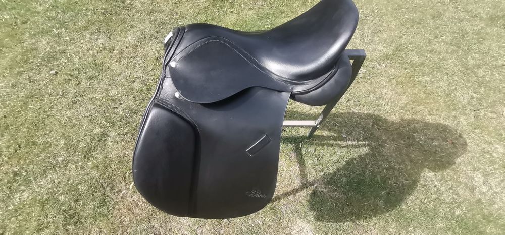 Siodło ujeżdżeniowe 16.5 cala