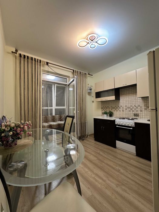 Однокомнтная квартира с ремонтом ЖК Розенталь-Радужный