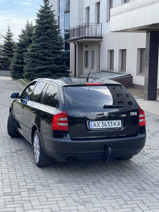 Skoda Octavia A5 2.0 бенз Автомат Laurin Klement