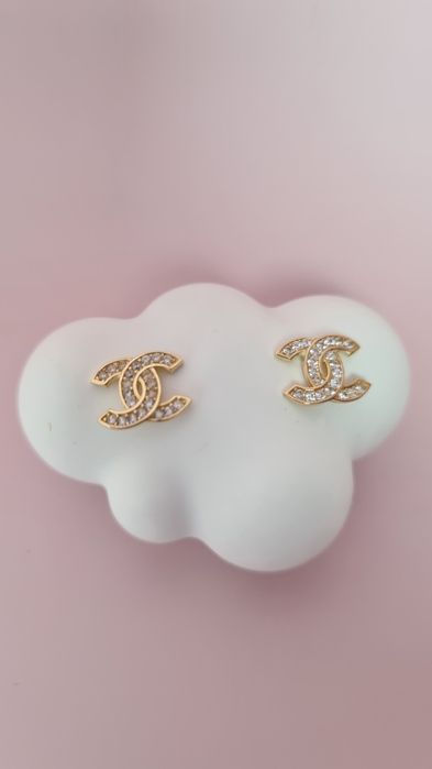 Złote kolczyki malutkie wkręty CC Chanel z białą cyrkonią