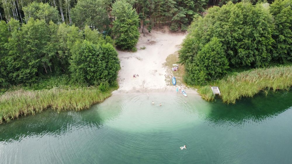 Nowoczesne domki nad jeziorem wynajem Anastazewo klimatyzacja 6 osób