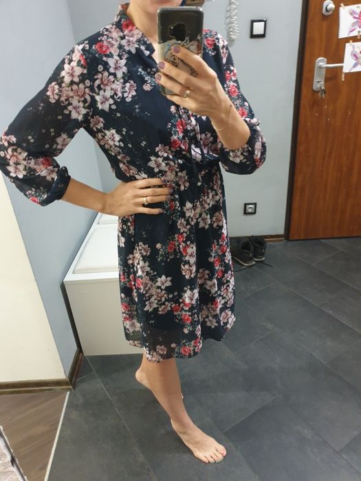 Sukienka w kwiaty M