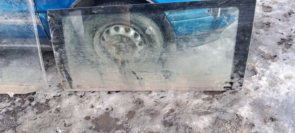 Стёкла,замки, стекло подъёмник