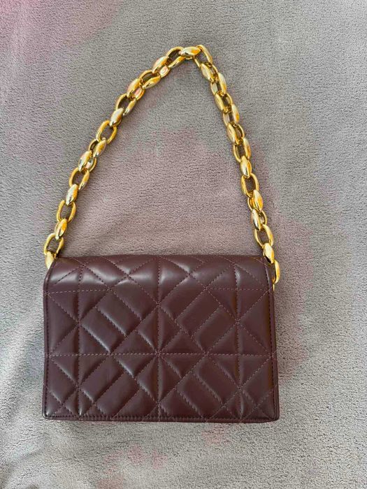 Сумка коричневого кольору