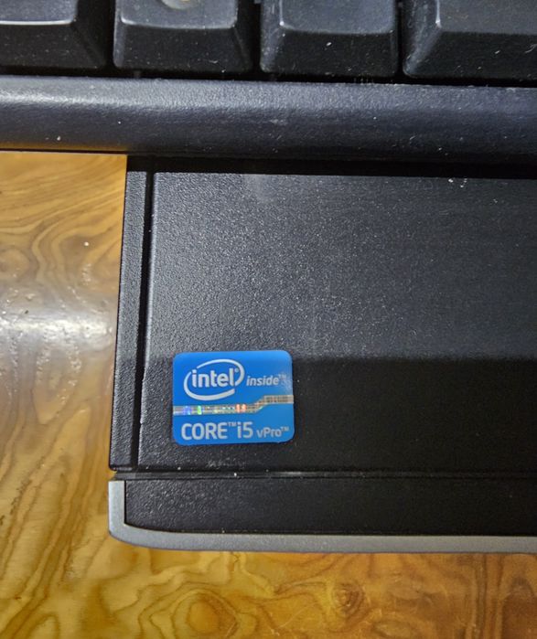 HP office computer with monitor, keyboard, and mouse.64738601030019121