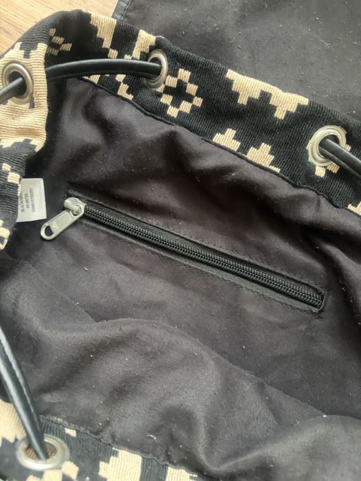 2 placaki, skóra i material