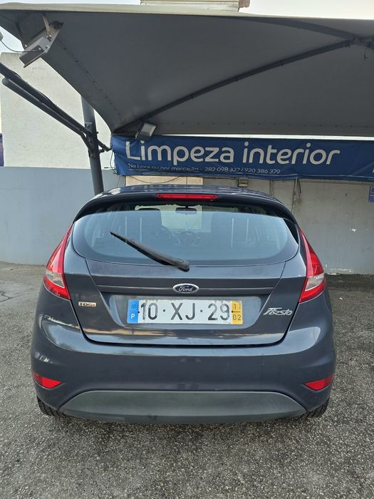 Vendo Ford Fiesta