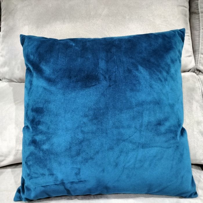 Almofadas azuis Leroy Merlin 45 cm X 45 cm. Impecáveis como novas.