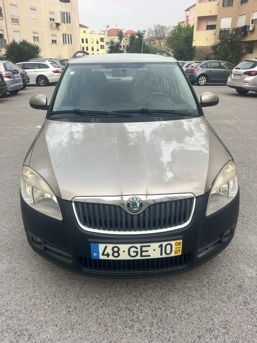 Boas vendo skoda fabia 1.2 gasolina