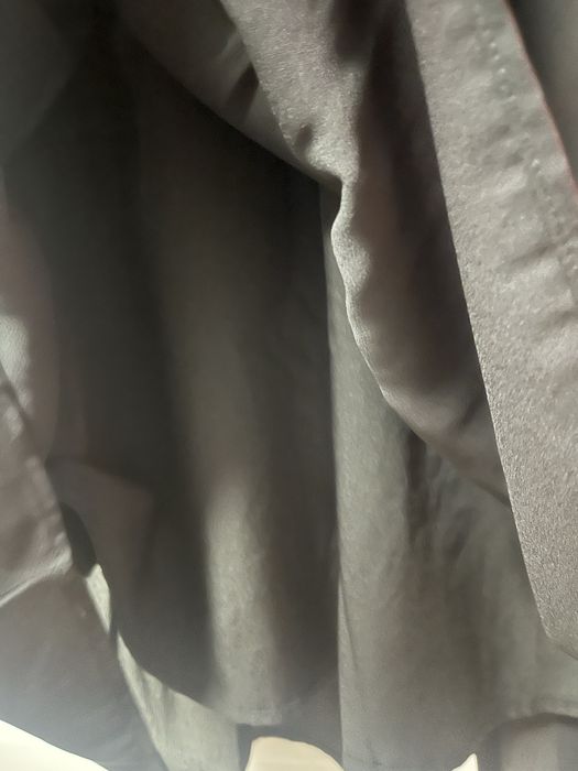 Slodka czarna sukienka z pieknymi mankietami Only