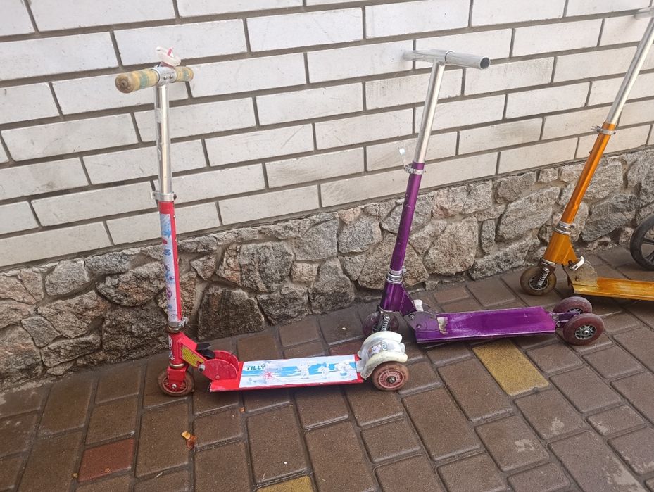 Продам самокаты детские