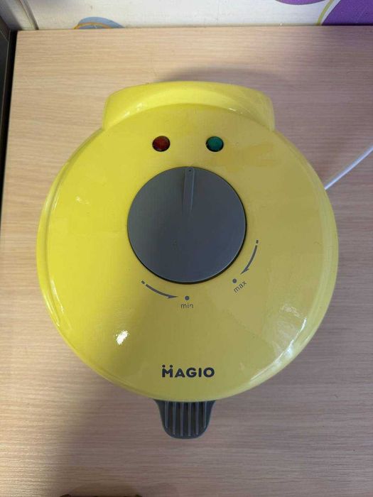 Вафельниця Magio