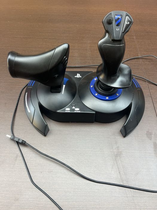 Thrustmaster T.Flight Hotas One – PS4– Praticamente Novo