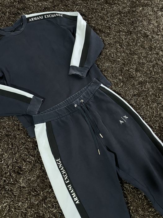 Костю Armani Exchange