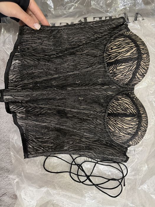 Неймовірний блискучий корсет від UN AMOUR