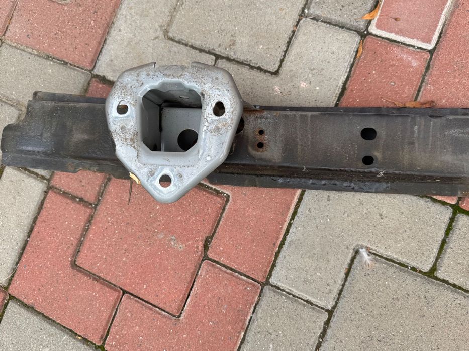 усилитель заднего бампера