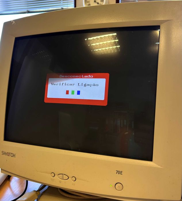 Monitor antigo em otimo estado de conservacao