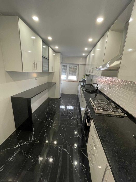 Lindo Quarto de Casal em Massamá!