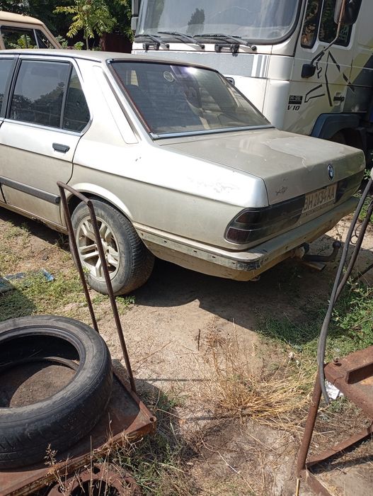 продам авто BMW e28