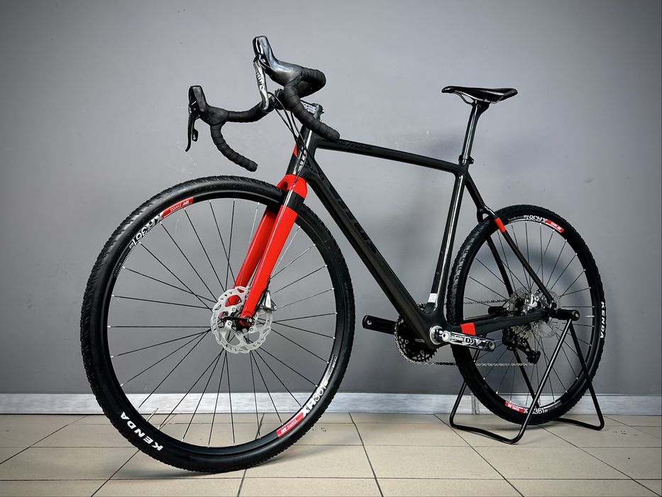 8.5кг! Гравійний Vitus Energie Carbon M