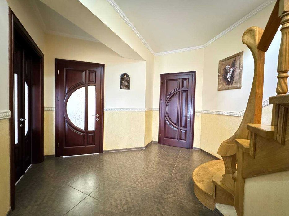 Продається Просторий Будинок з ремонтом, меблями