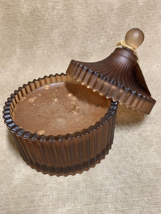 Большая свеча-шкатулка